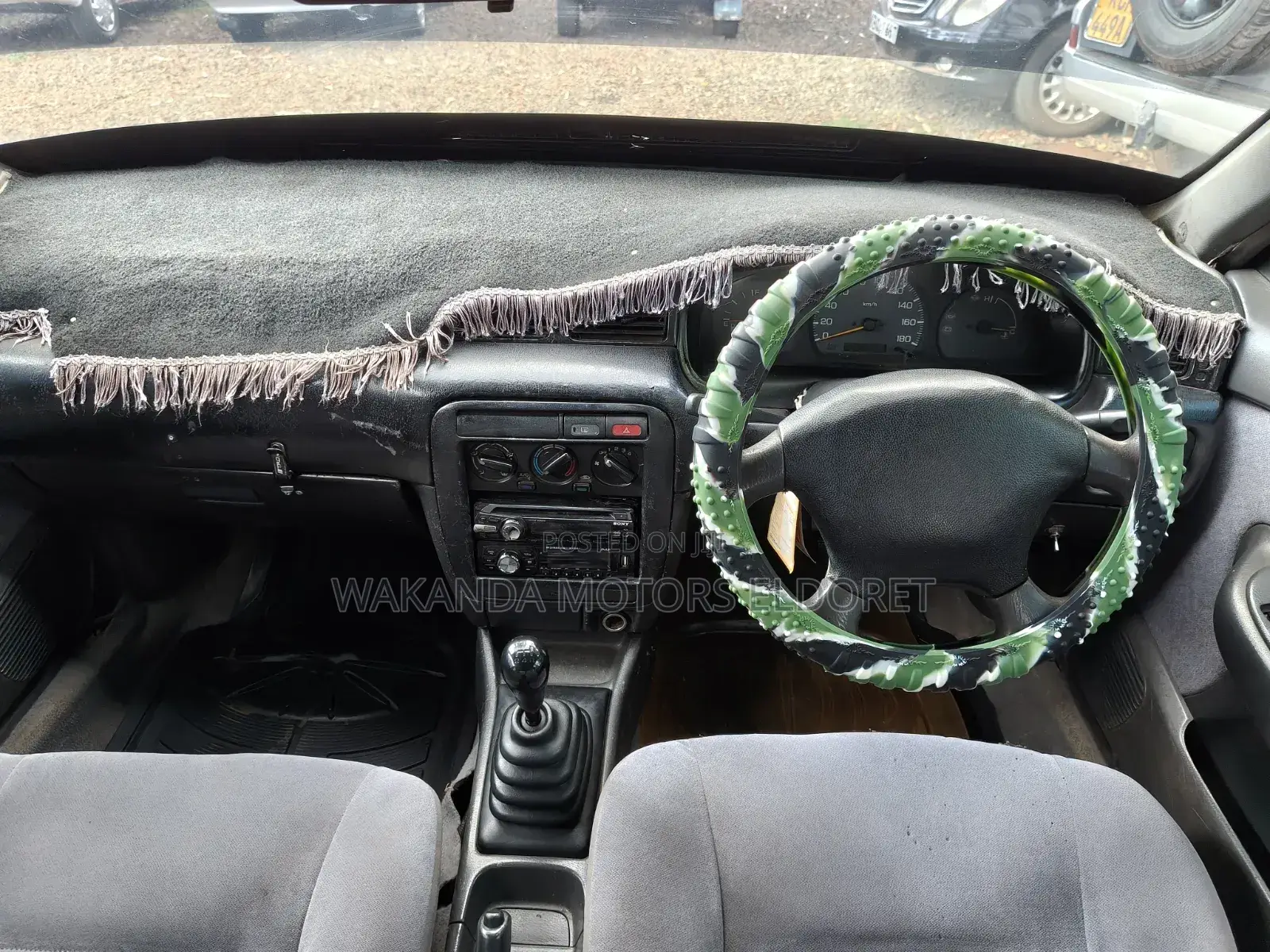 Nissan Sunny 2001 Silver