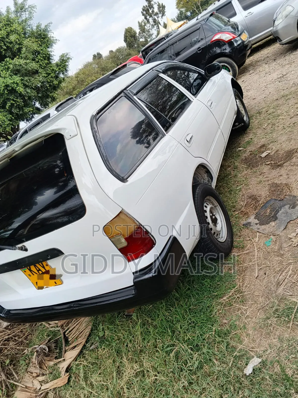Toyota Corolla 2000 White
