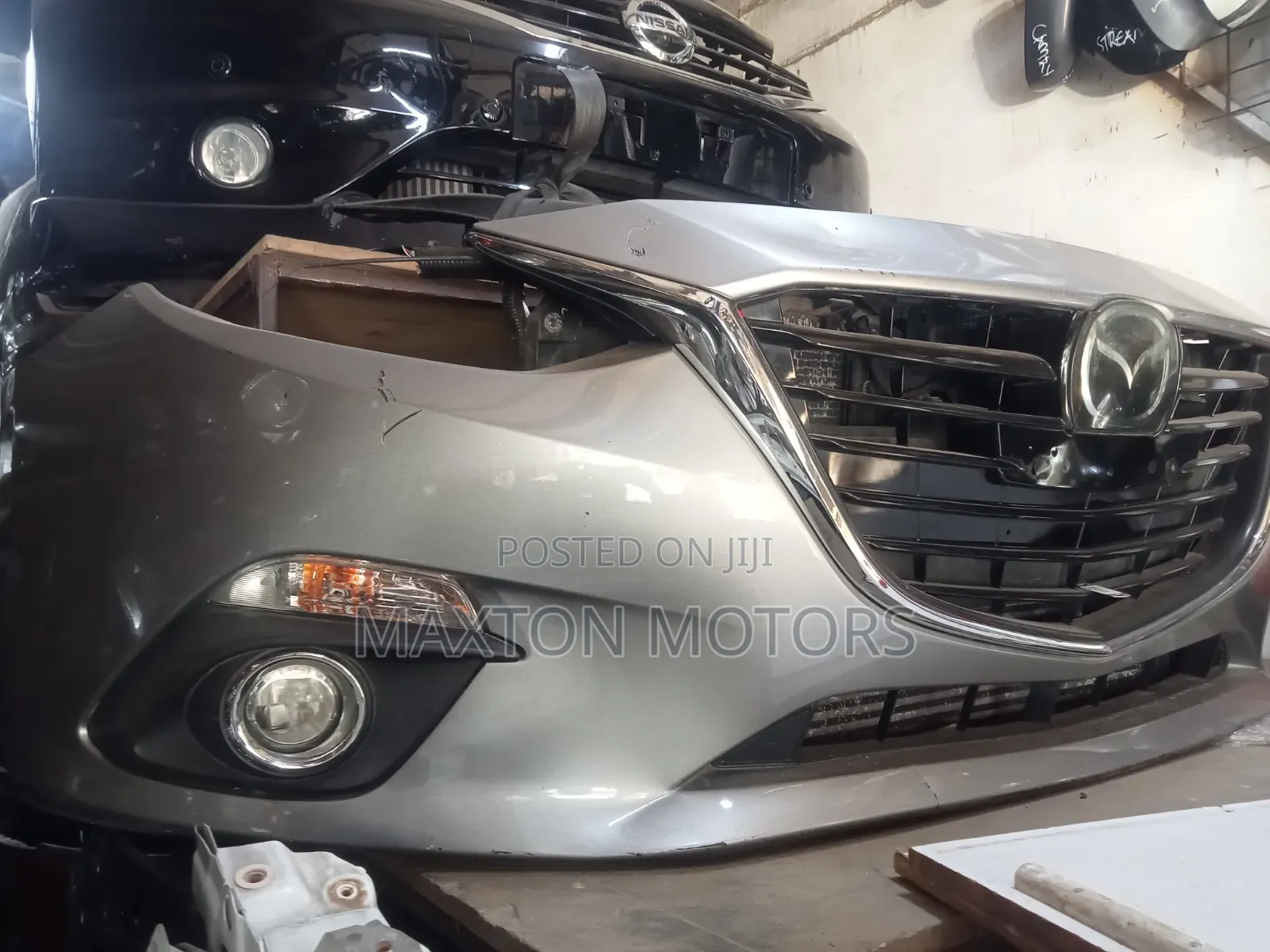 Madza Axela 2014 Nosecut With Headlights no.F