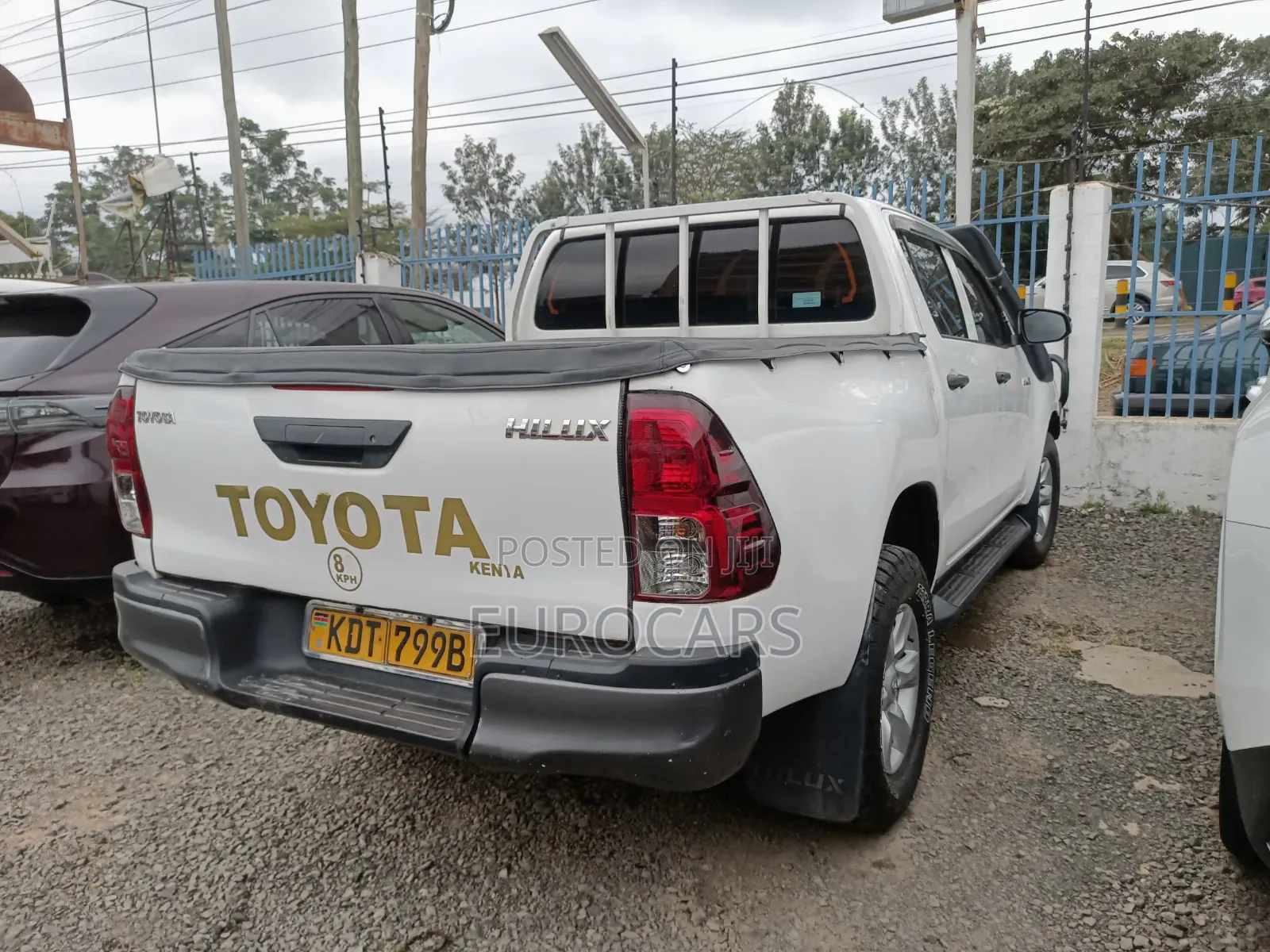 Toyota Hilux 2020 White
