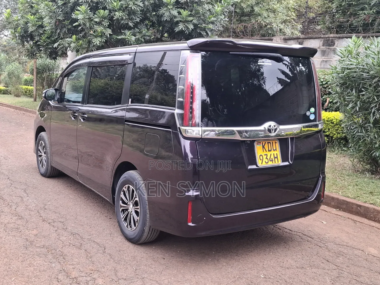 Toyota Noah 2.0 FWD (8 Seater) 2018 Purple
