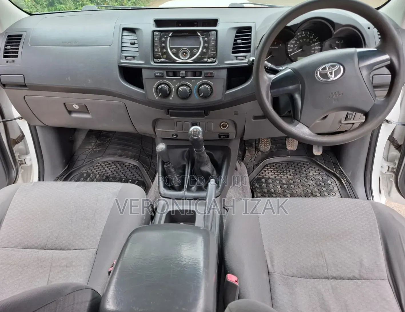 Toyota Hilux 2013 White