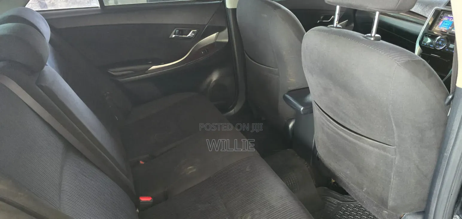 Toyota Premio 2015 Black