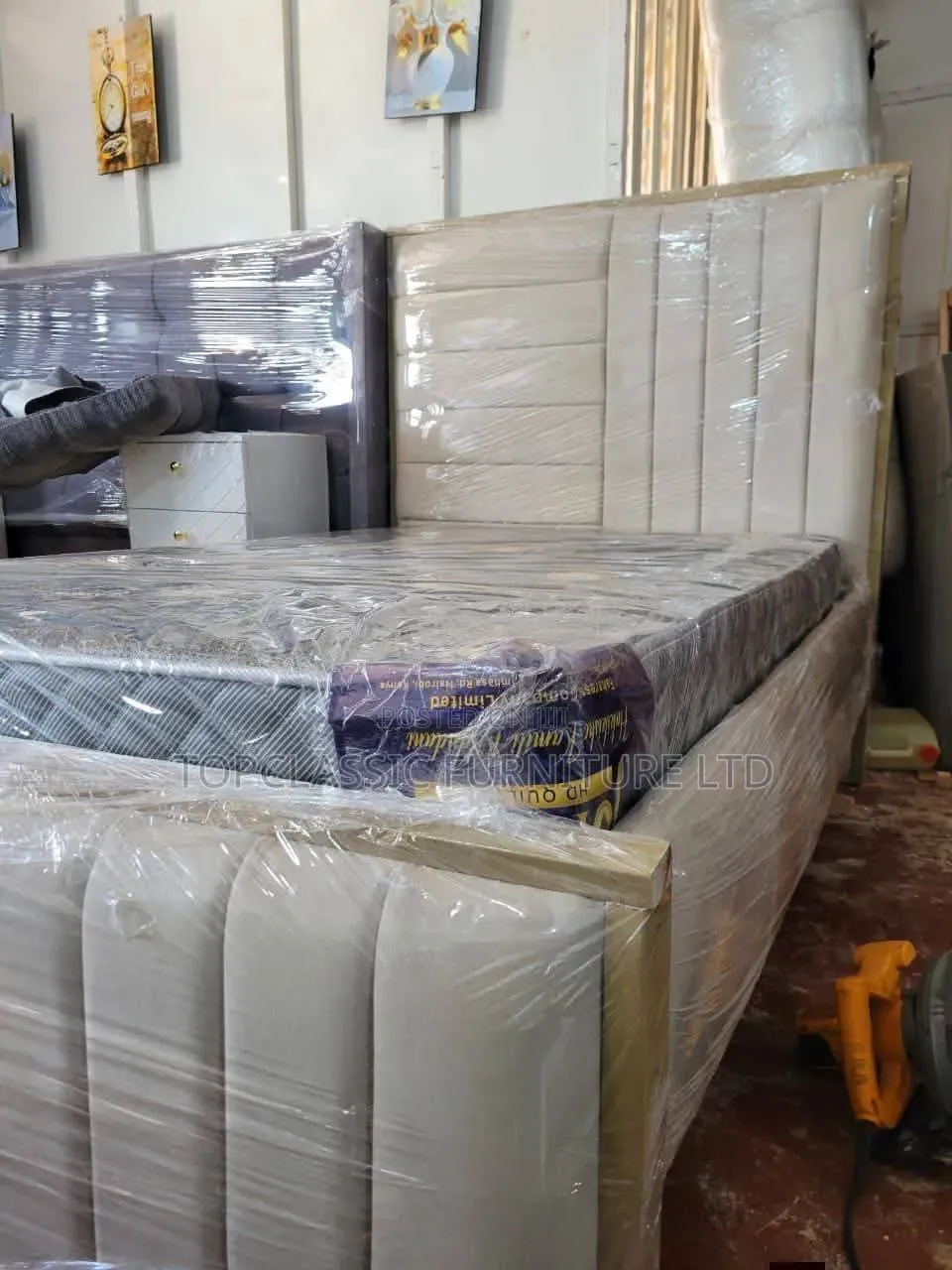 4x6 White + Mattress King 