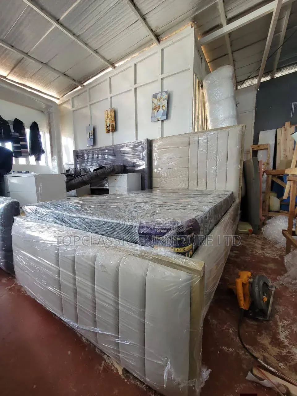 4x6 White + Mattress King 