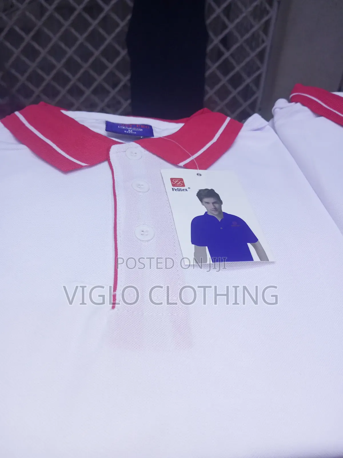 White Body,Red Collar Poloshirts