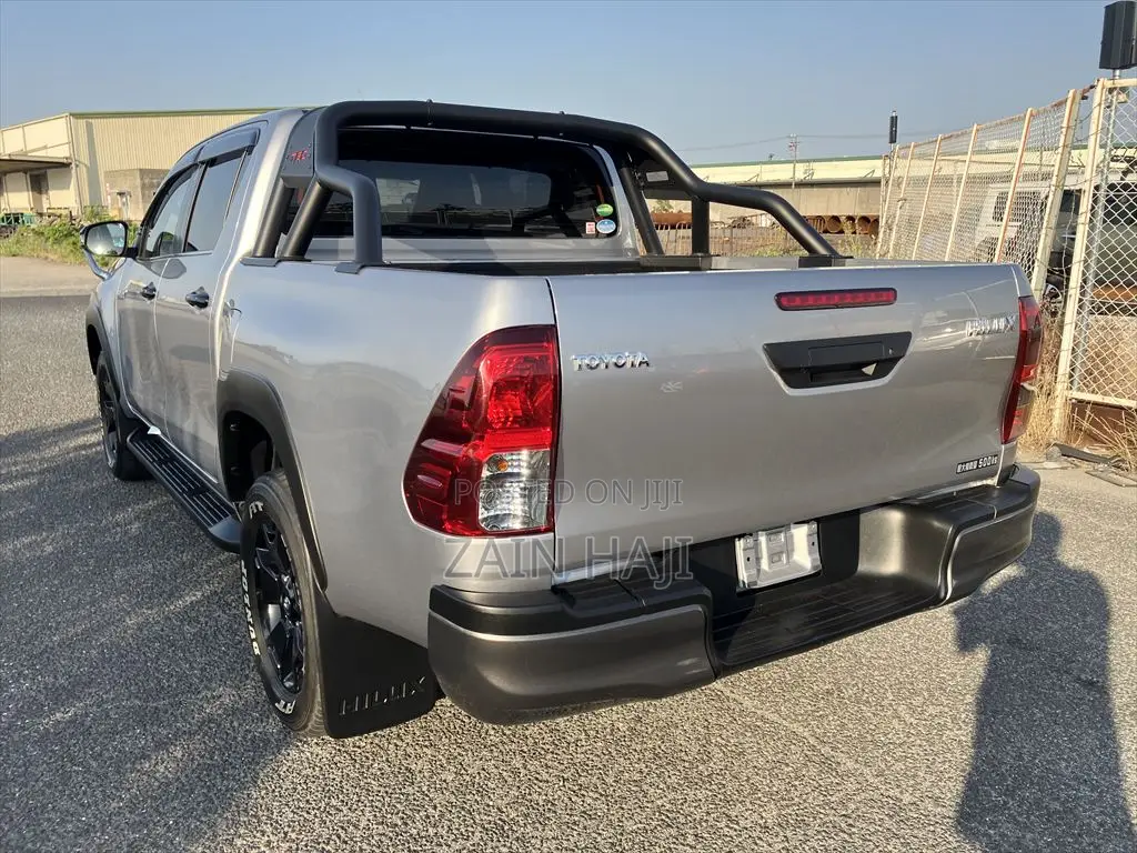 Toyota Hilux 2.4 Diesel 2020 Silver
