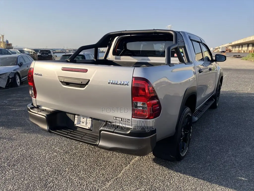 Toyota Hilux 2.4 Diesel 2020 Silver