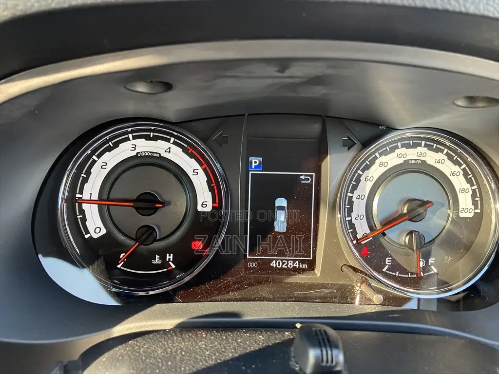 Toyota Hilux 2.4 Diesel 2020 Silver