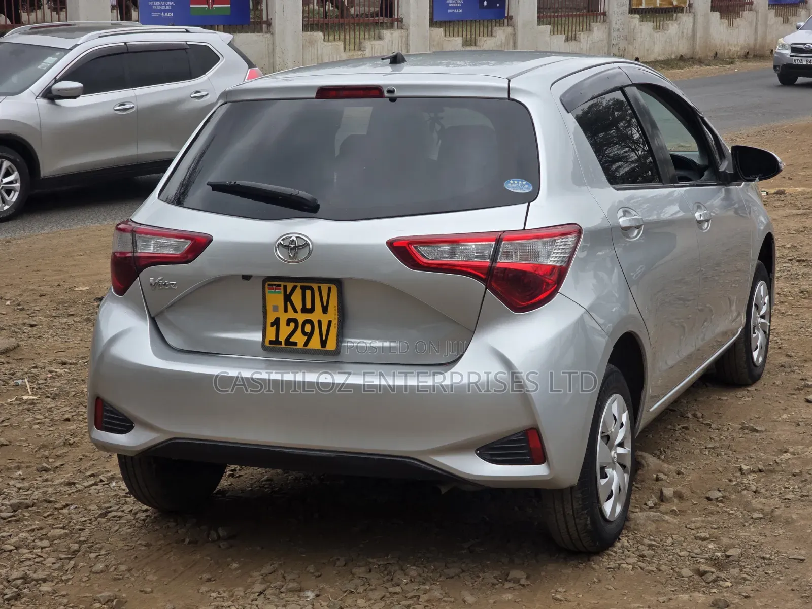 Toyota Vitz 2018 Silver