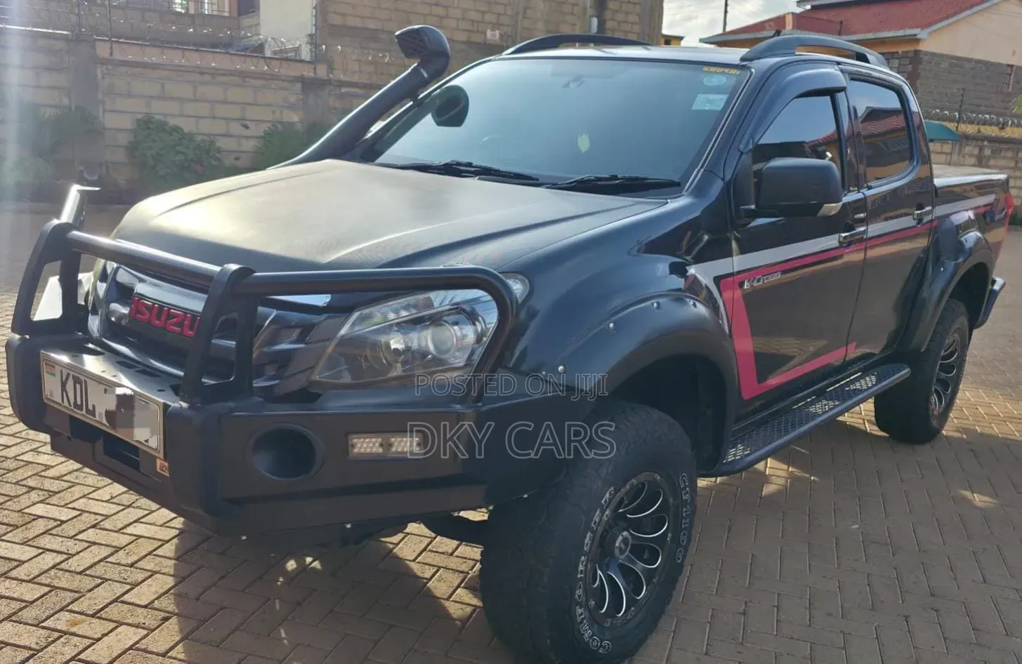 Isuzu D-MAX 2015 Black