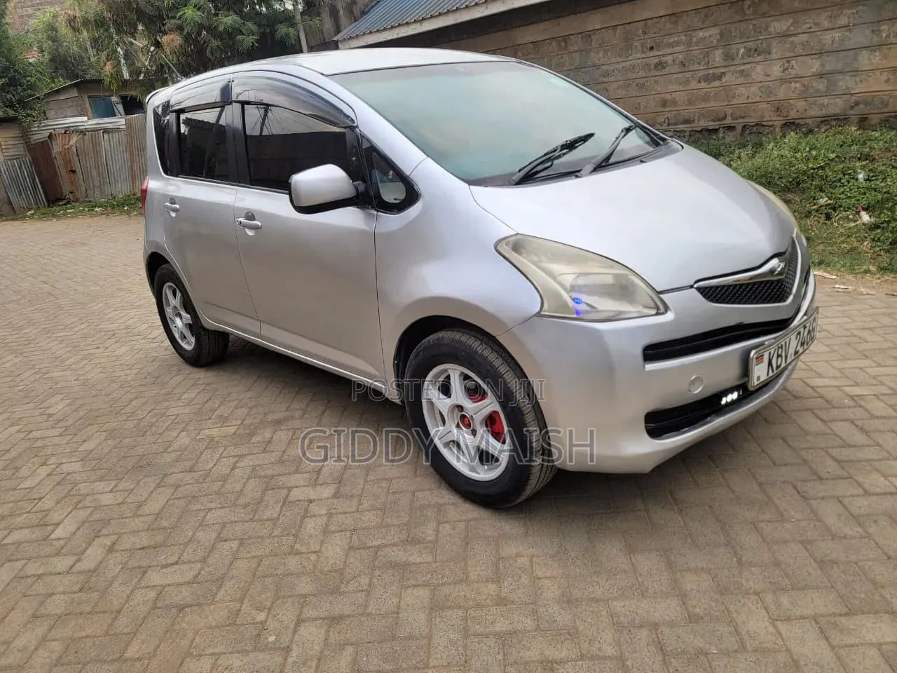 Toyota Ractis 2006 Silver