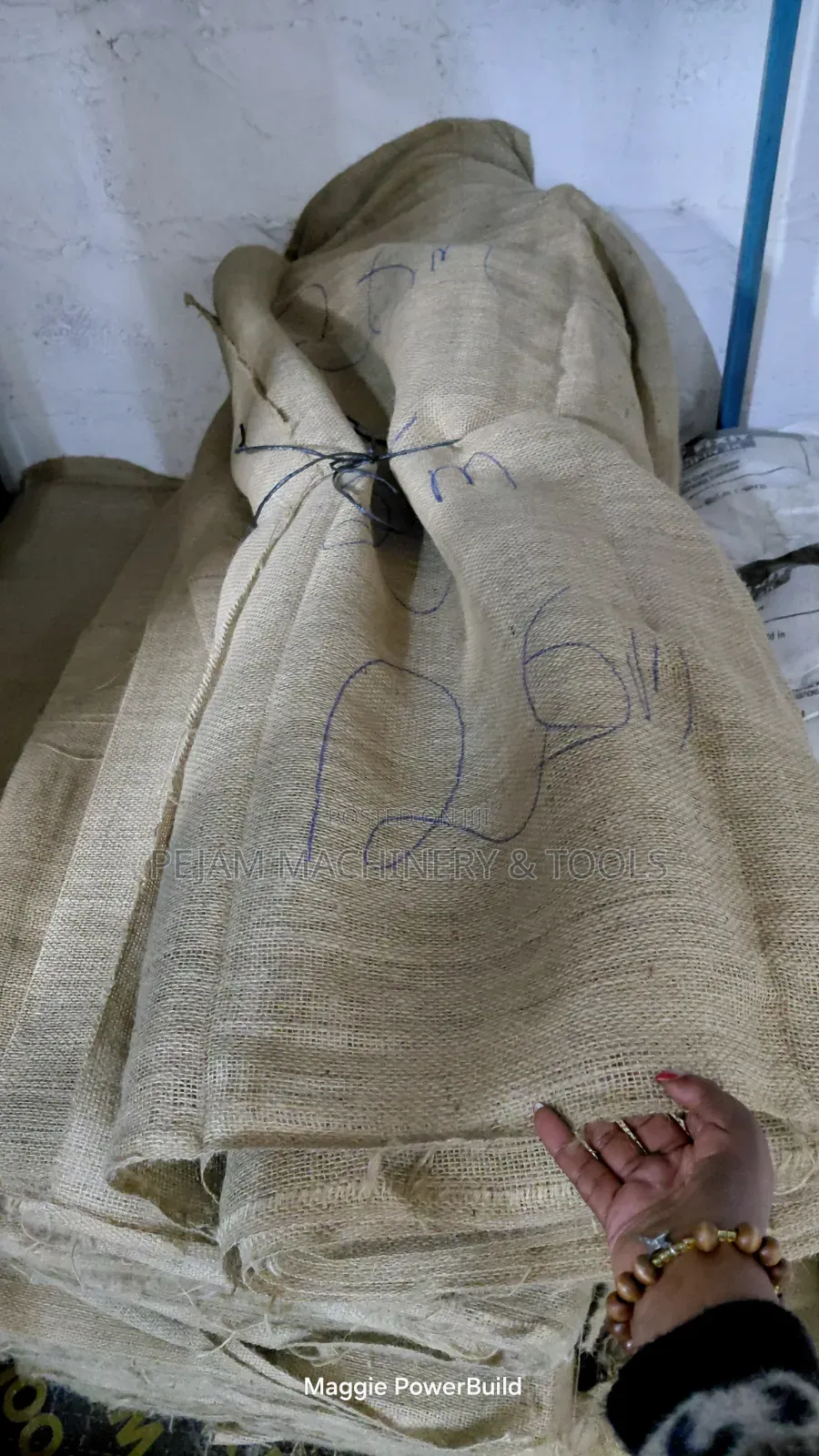 Hssian Clothe for Water Retention in Concrete Curing
