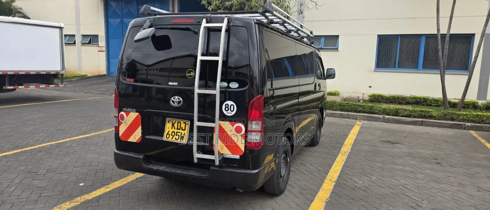 Toyota HiAce 2016 Black