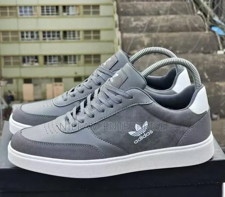 *Addidas Casual