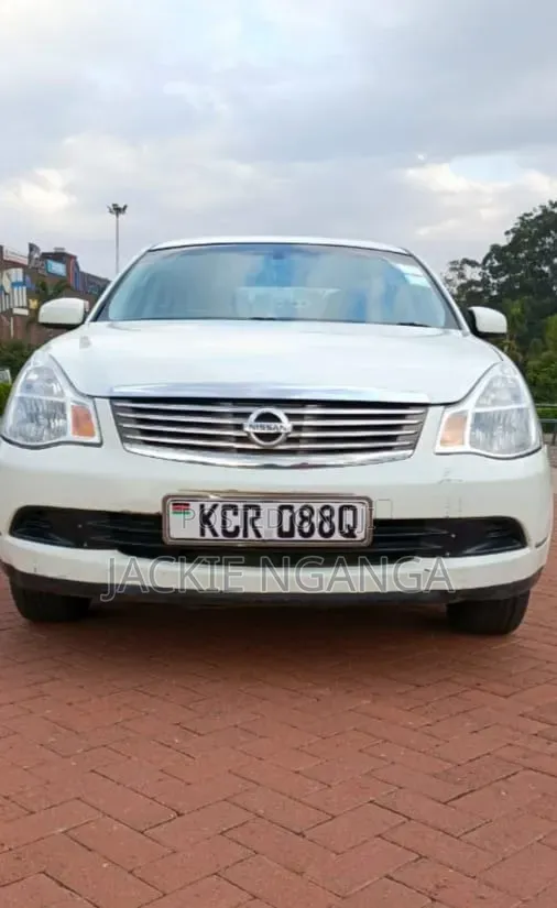 Nissan Bluebird 2012 White