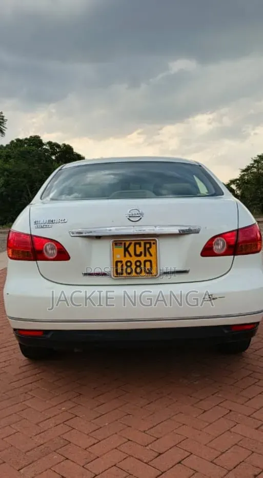 Nissan Bluebird 2012 White