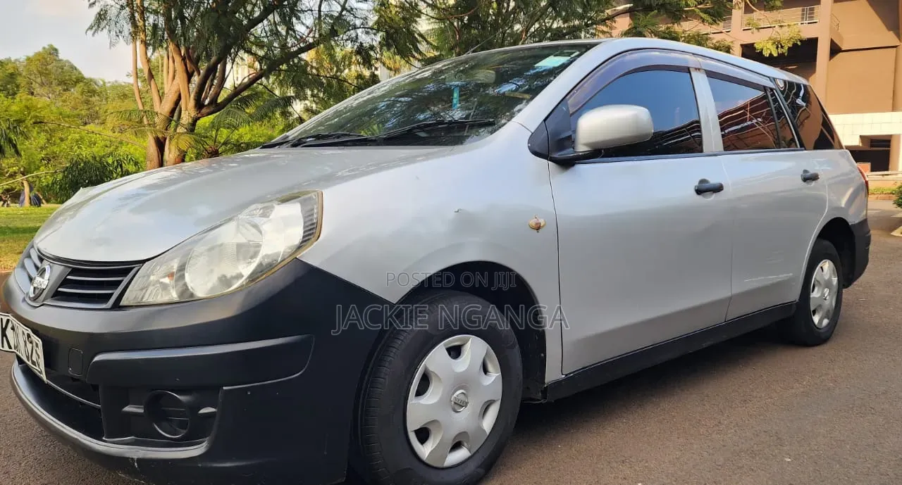 Nissan Advan 2015 Silver