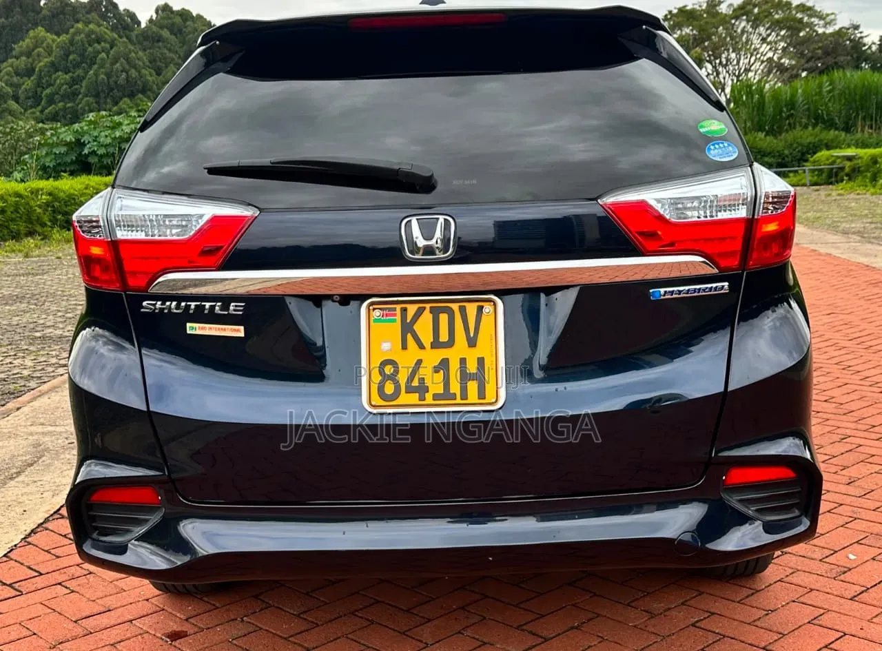 Honda Fit Shuttle 2018 Blue