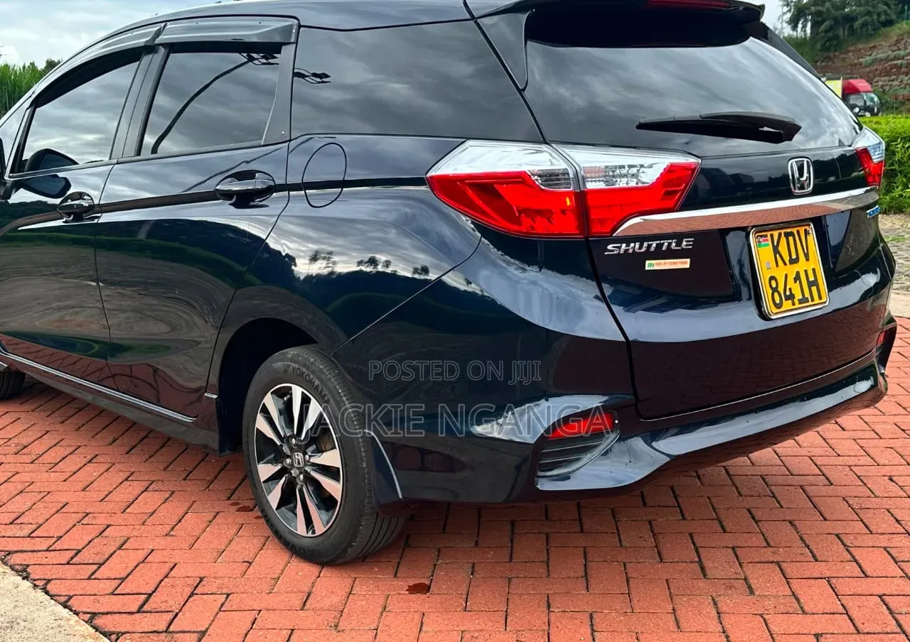 Honda Fit Shuttle 2018 Blue