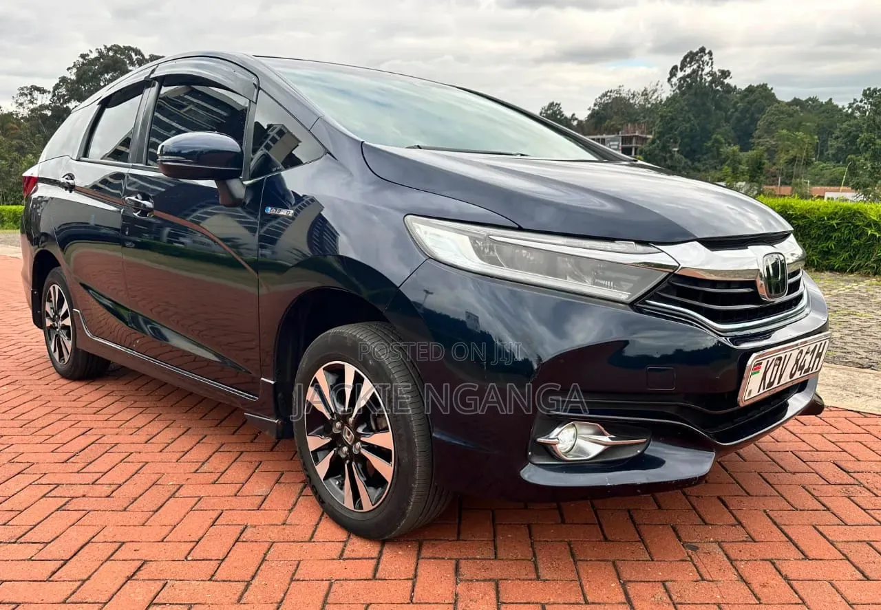 Honda Fit Shuttle 2018 Blue