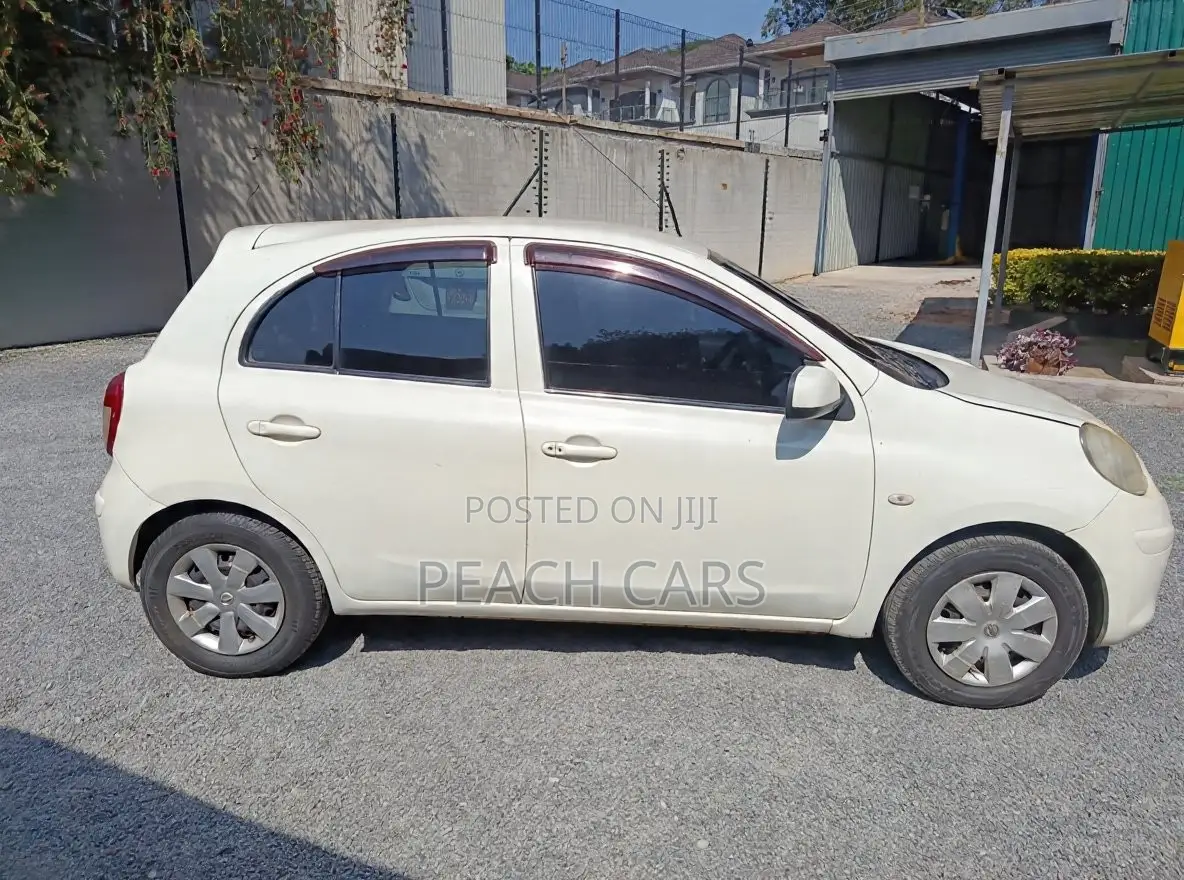 Nissan March 2012 Pearl