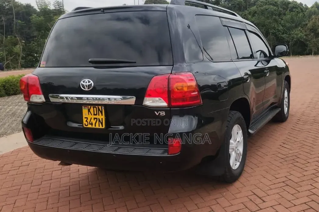 Toyota Land Cruiser 2014 Black