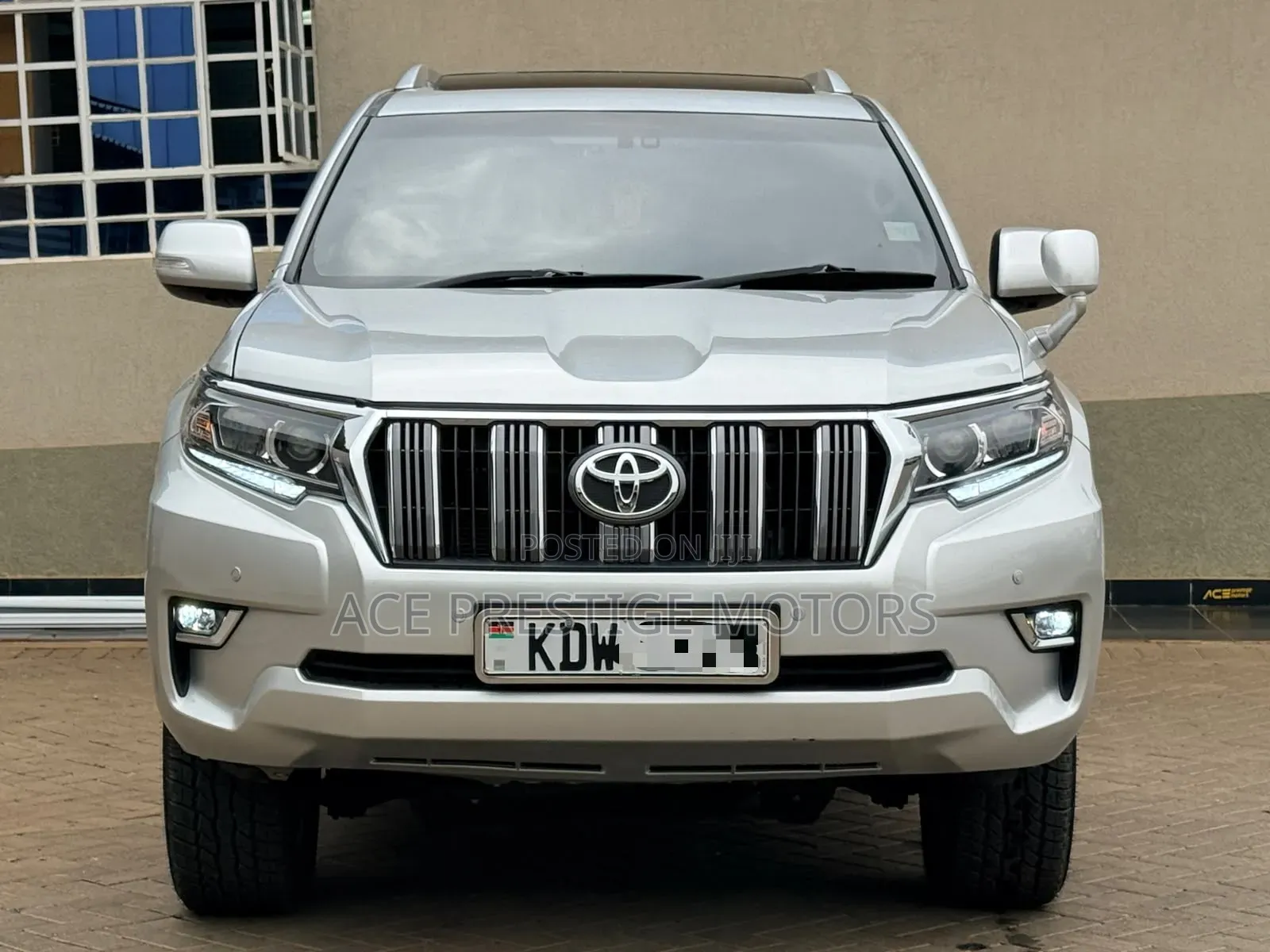 Toyota Land Cruiser Prado 2017 Silver