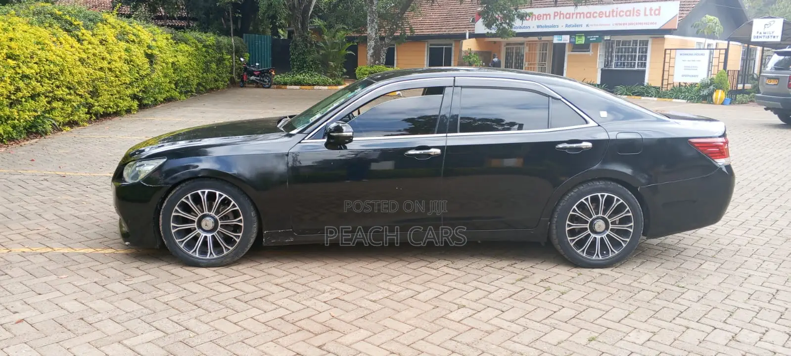 Toyota Crown 2015 Black
