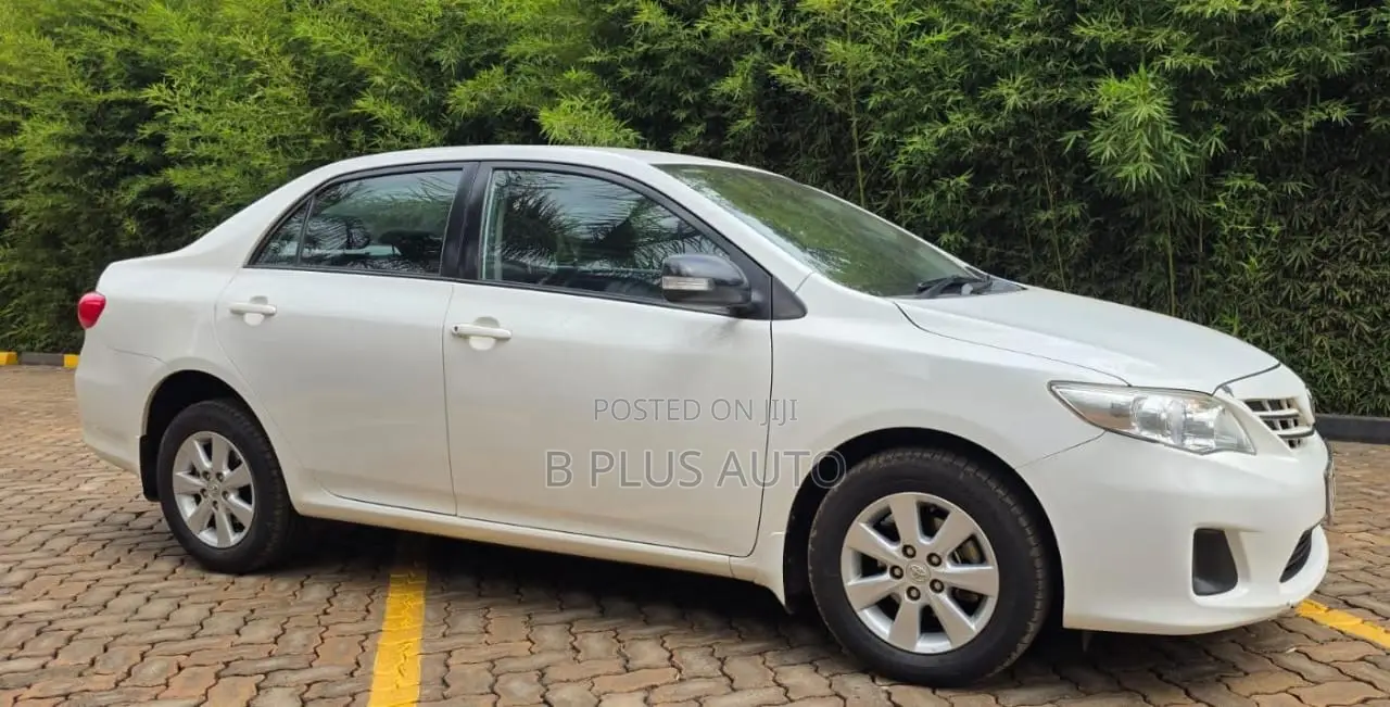 Toyota Corolla 2012 White