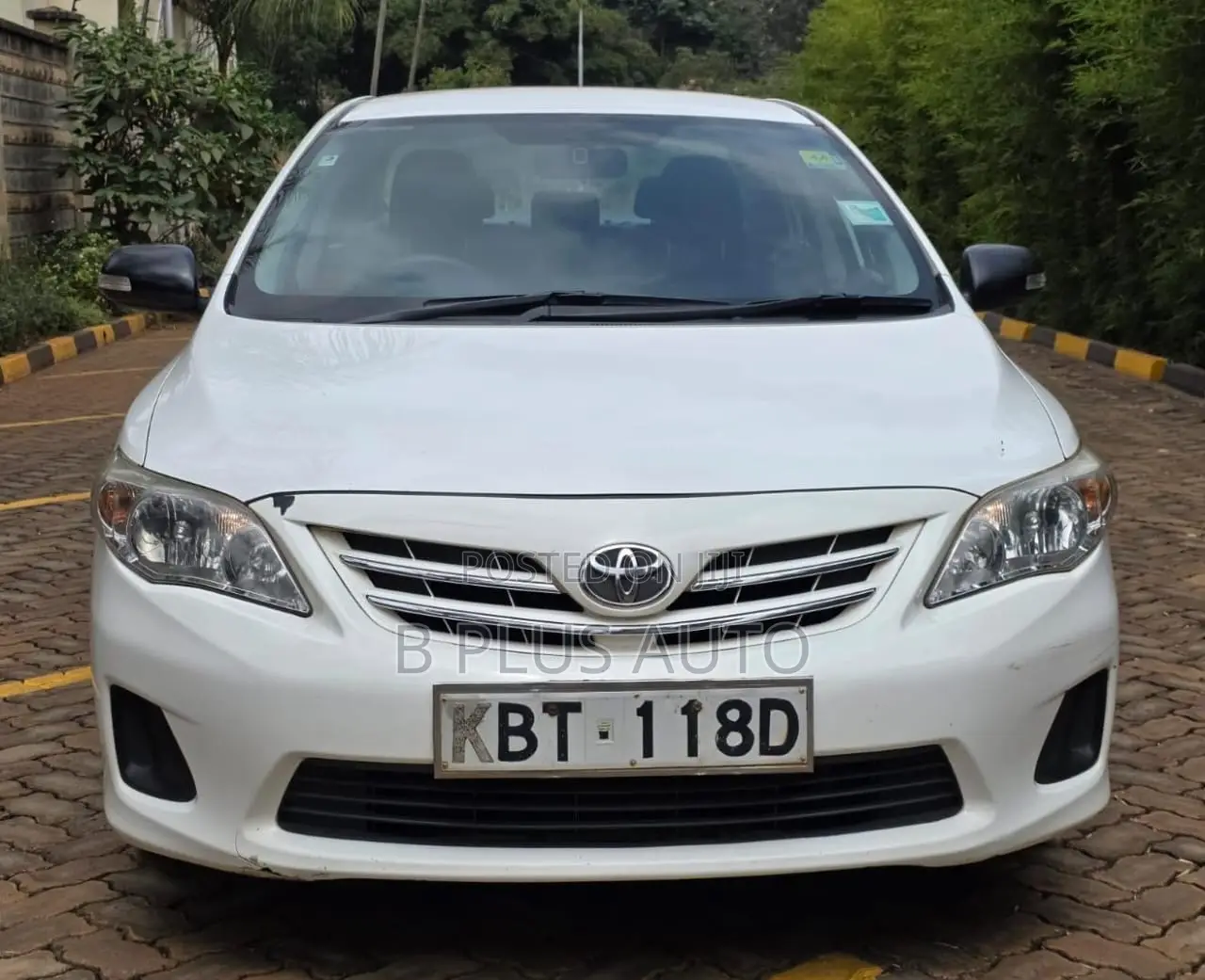 Toyota Corolla 2012 White