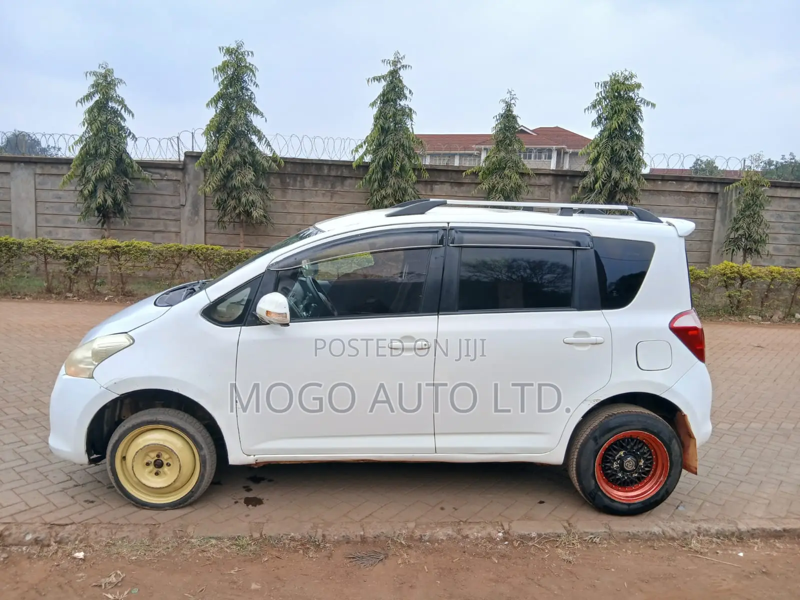 Toyota Ractis 2007 White