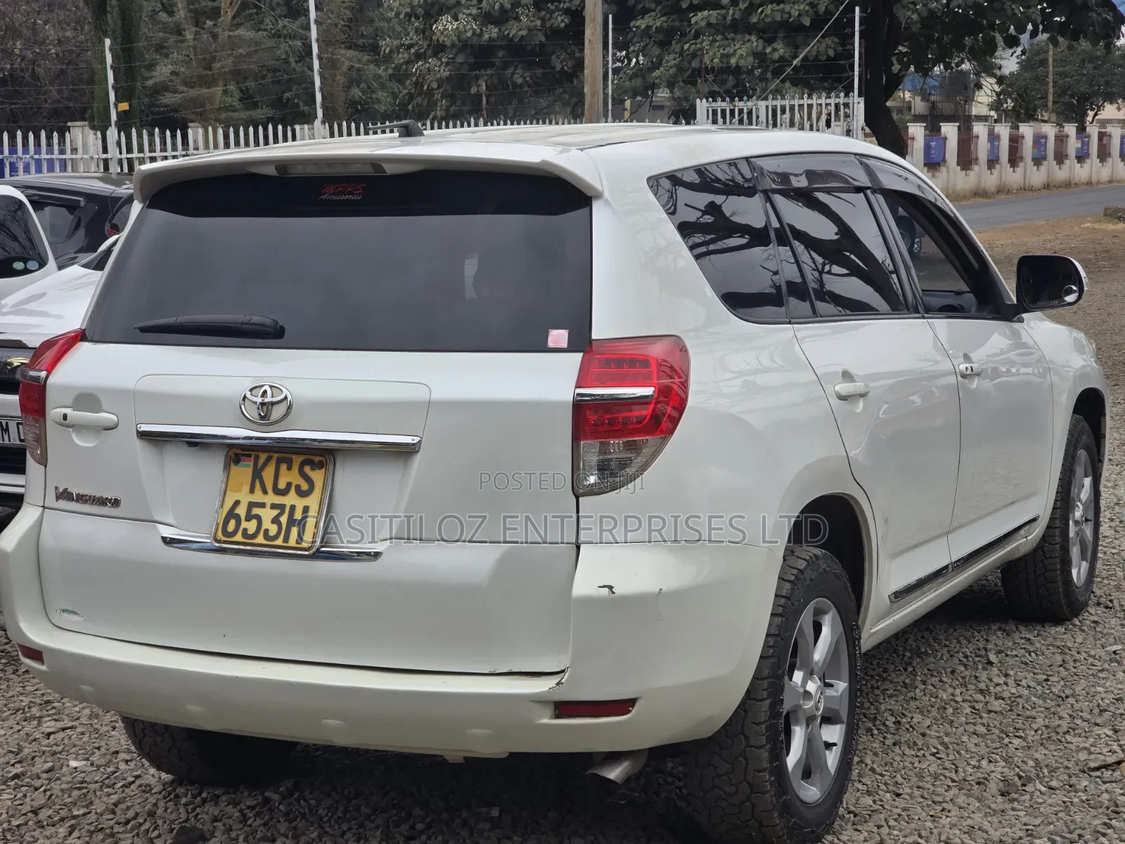 Toyota Vanguard 2012 White