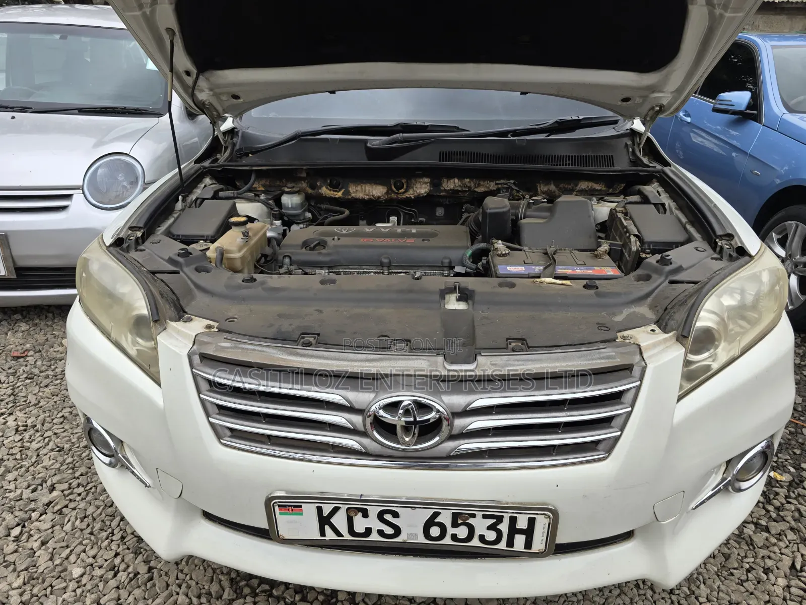 Toyota Vanguard 2012 White