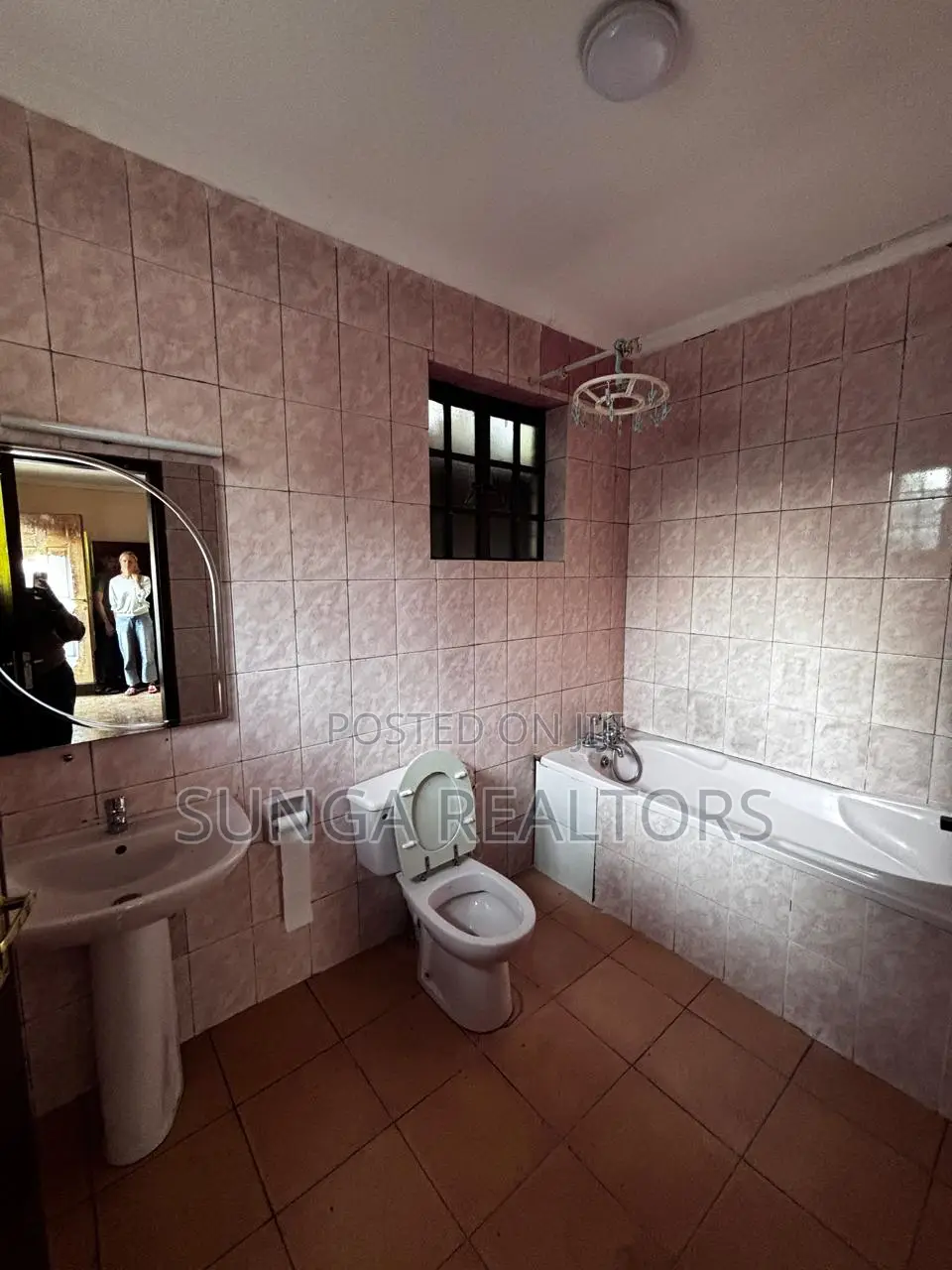 2bdrm Bungalow in Kitisuru for rent