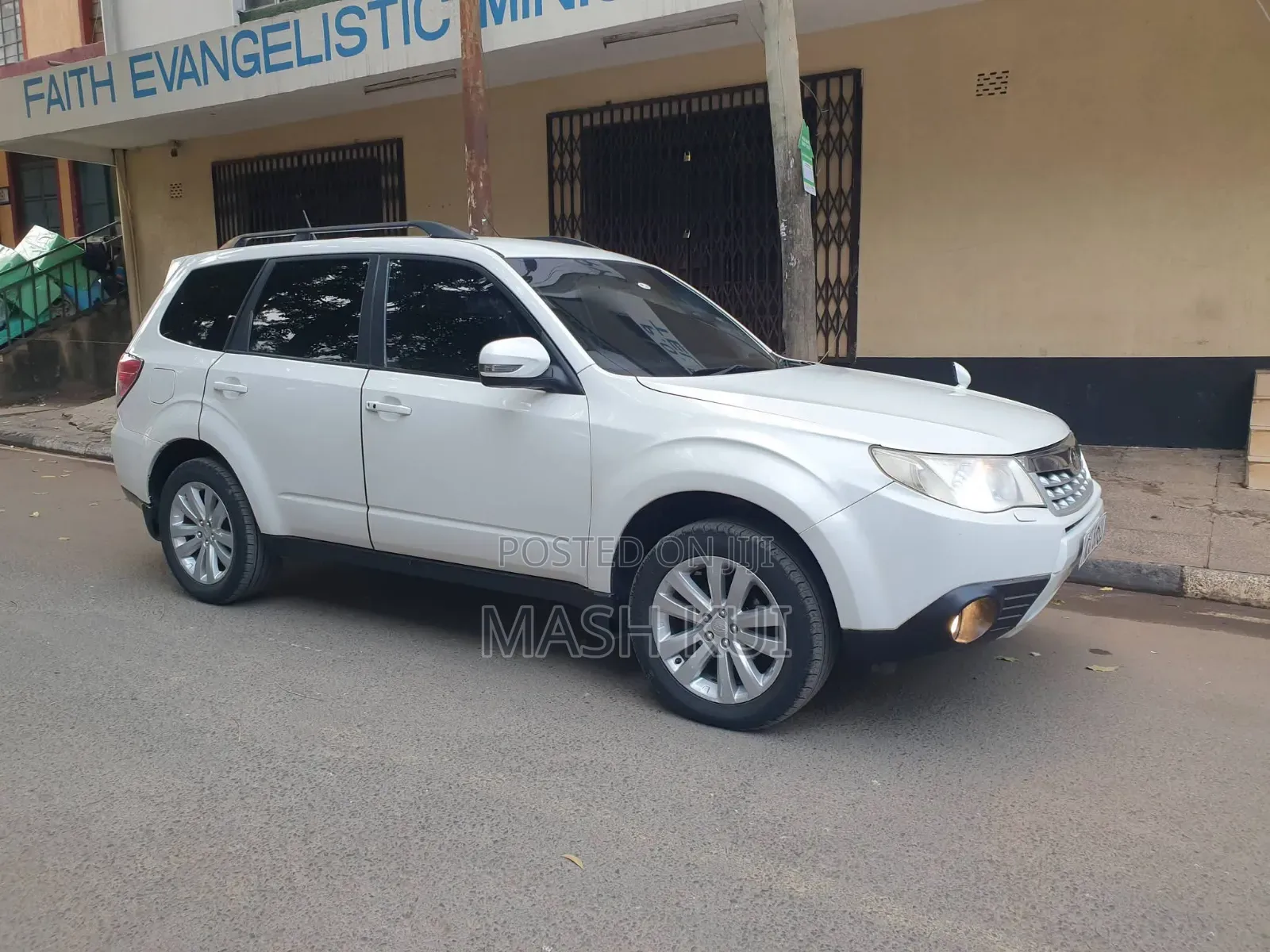 Subaru Forester 2011 Pearl