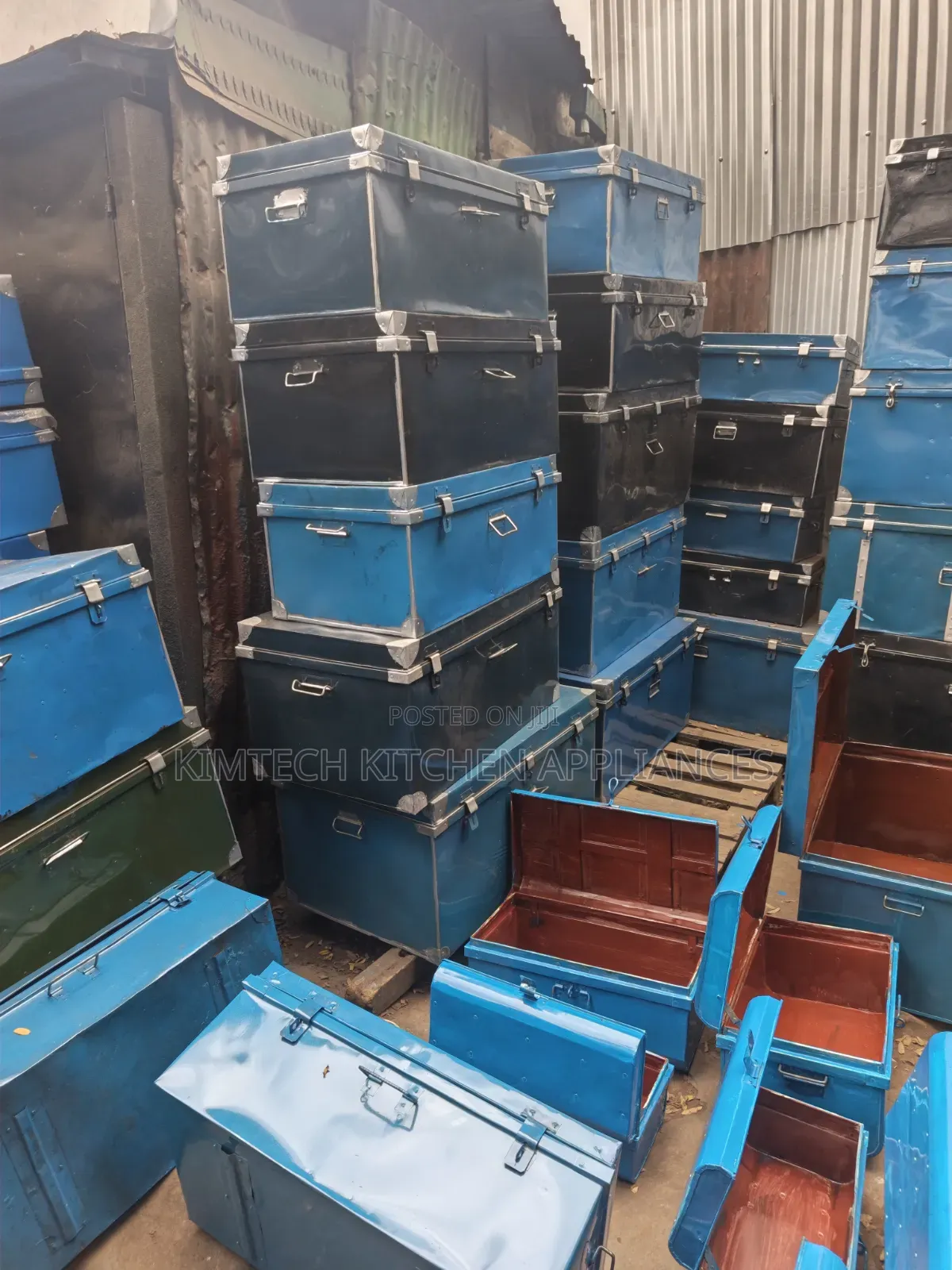 Heavy Metallic Boxes