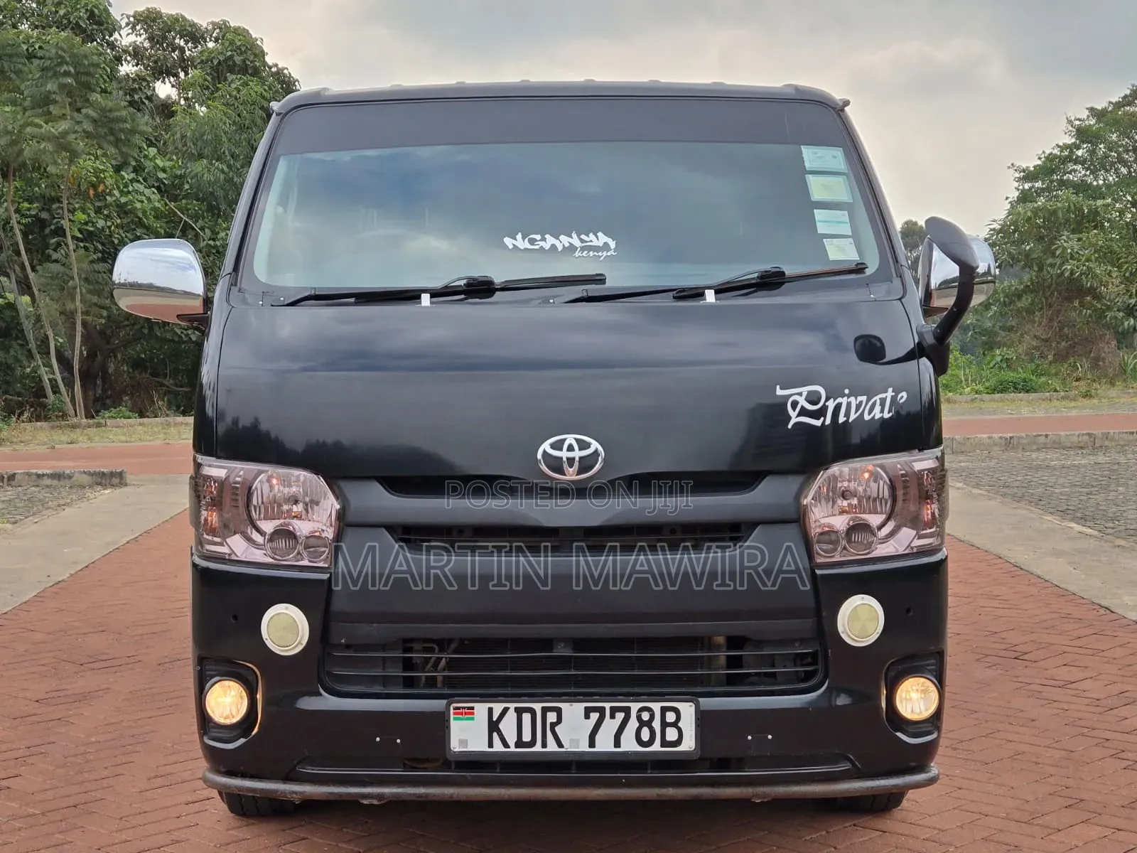 Toyota HiAce 2018 Black