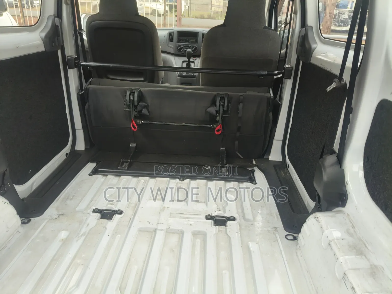Nissan NV200 2018 White