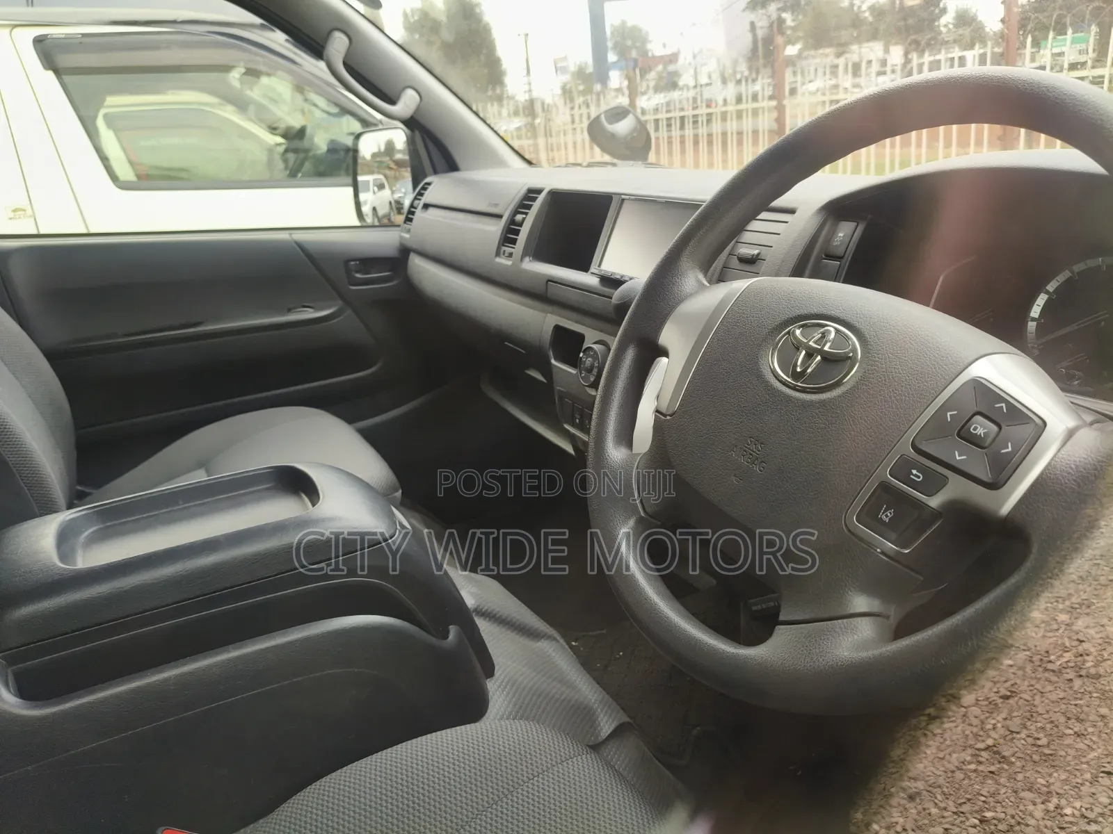 Toyota HiAce 2019 Silver