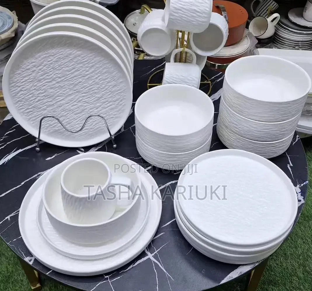 *White Ceramic Dinnerset*