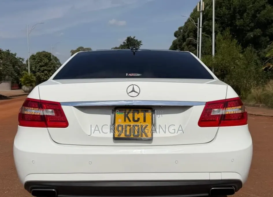 Mercedes-Benz E250 2012 Black