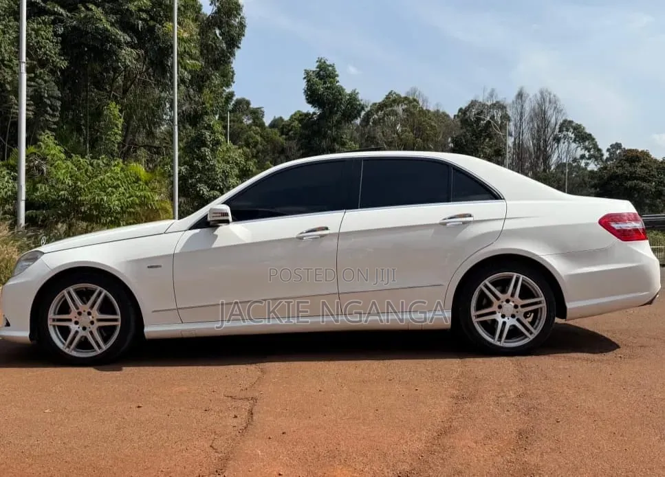 Mercedes-Benz E250 2012 Black