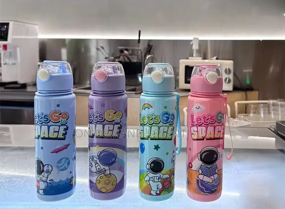 Kids Water Bottle Capacity :700ml
