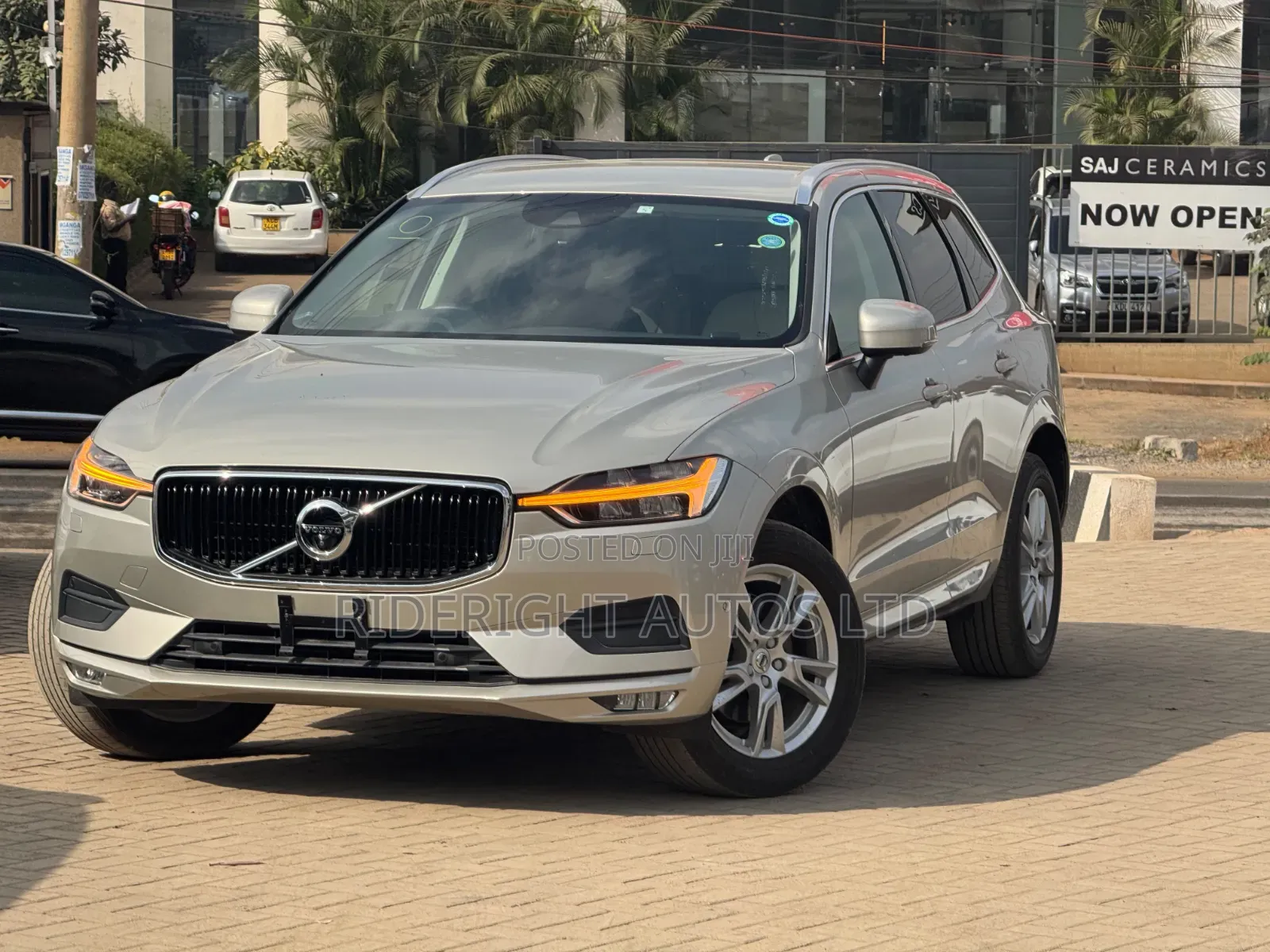Volvo XC60 2019 Beige