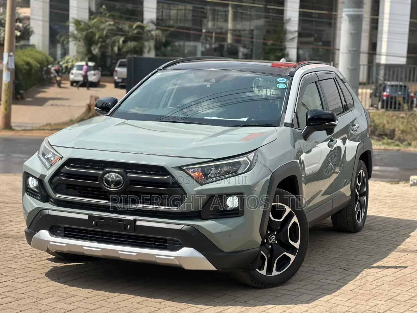 Toyota RAV4 2019 Green