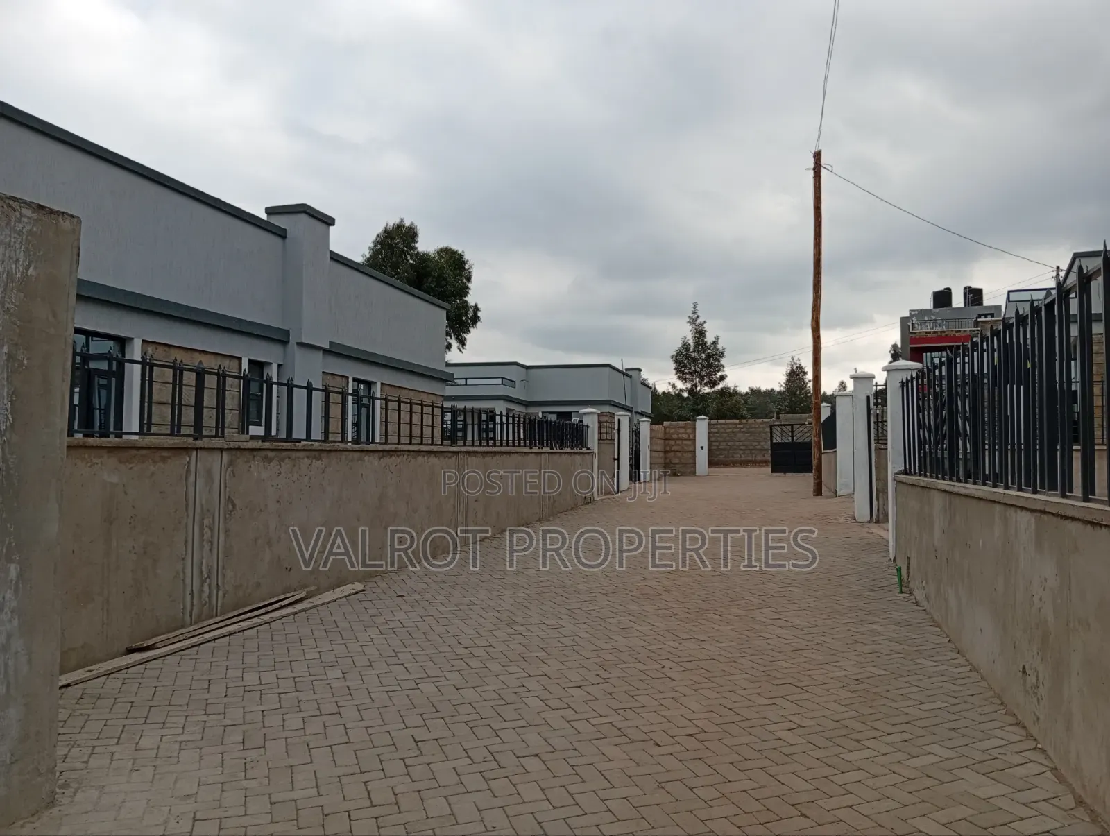 4bdrm Bungalow in Matasia for sale