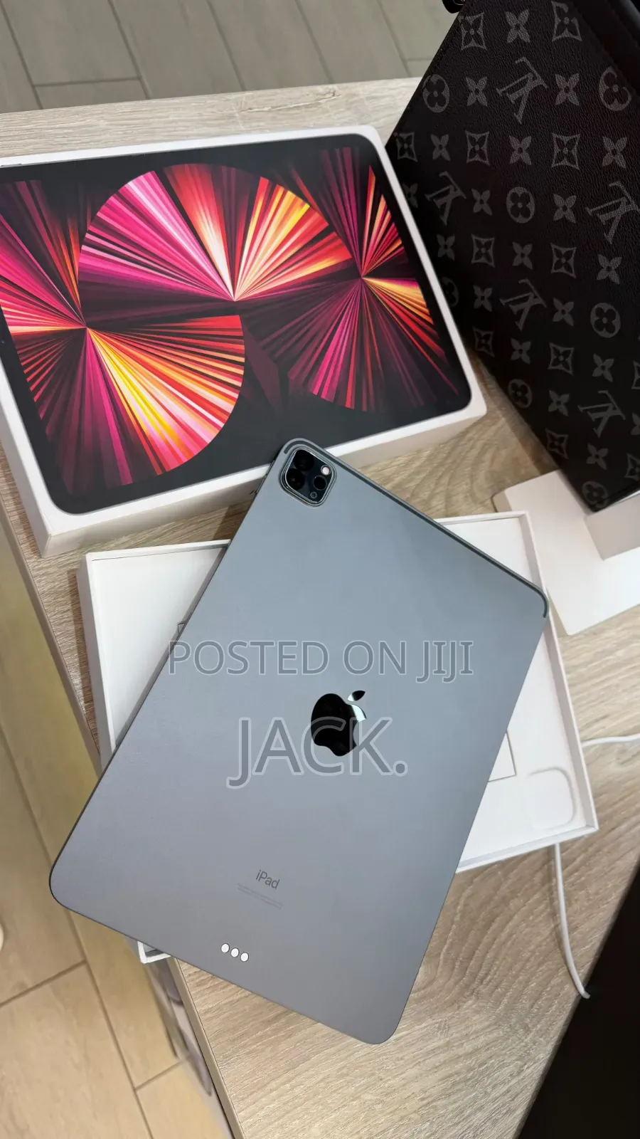 Apple iPad Pro 12.9 (2022) 128 GB Gray