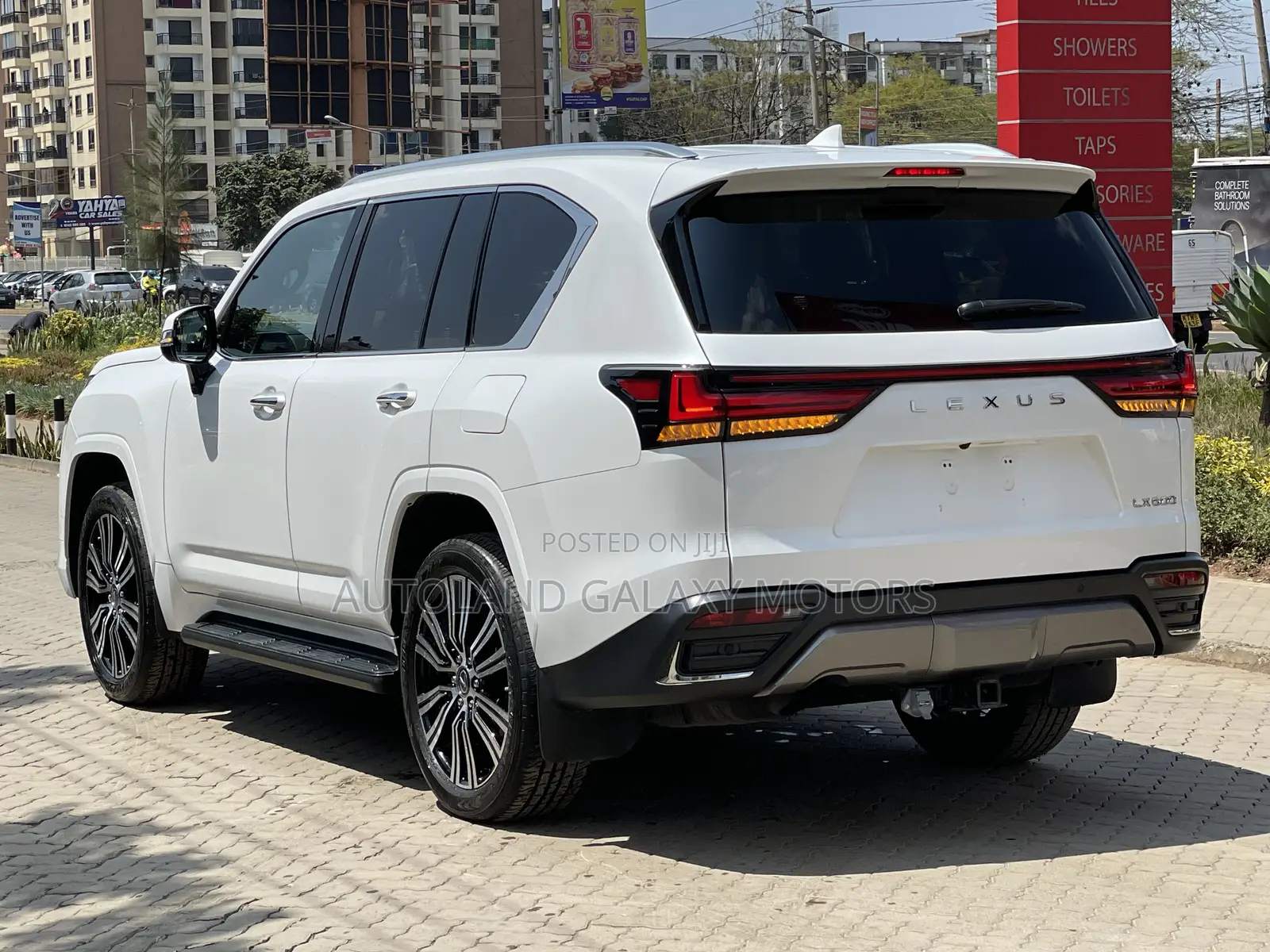 Lexus LX 600 2022 White