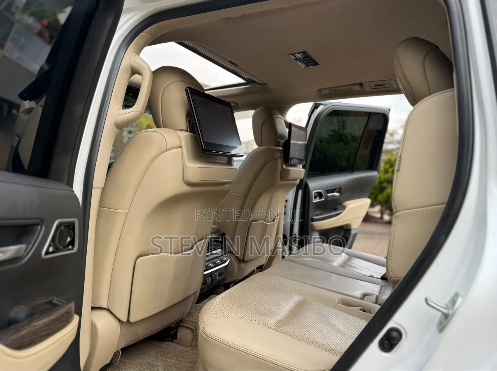 Toyota Land Cruiser 2022 White